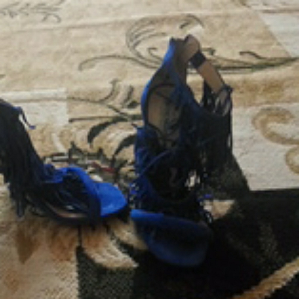Shoes - Picture 2 of 3